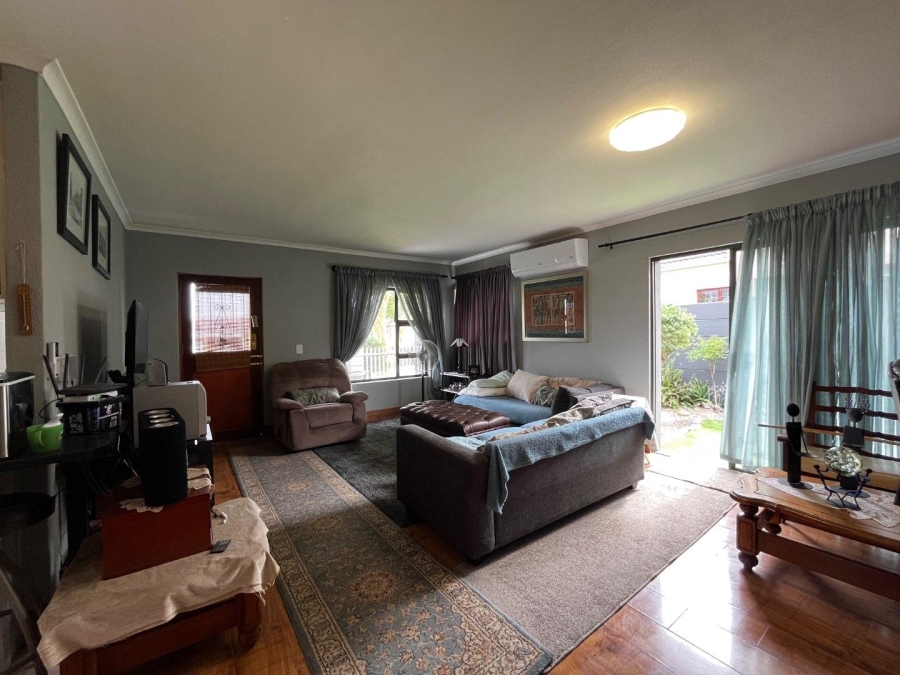 3 Bedroom Property for Sale in Soneike Western Cape